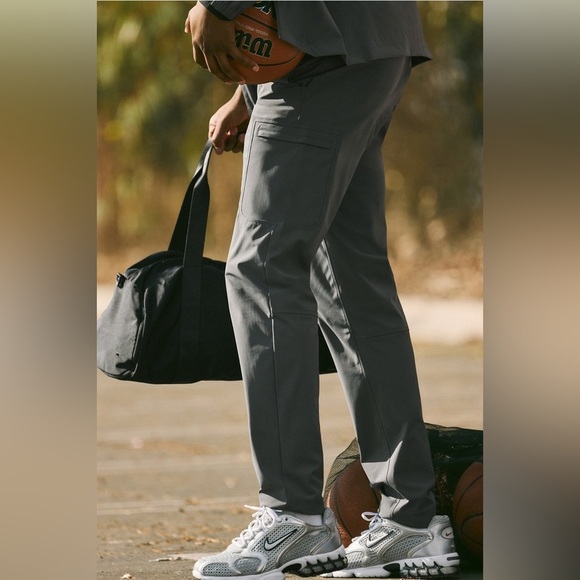 Fabletics The Don Cargo Pant (Classic Fit) 42x34 - Picture 1 of 9